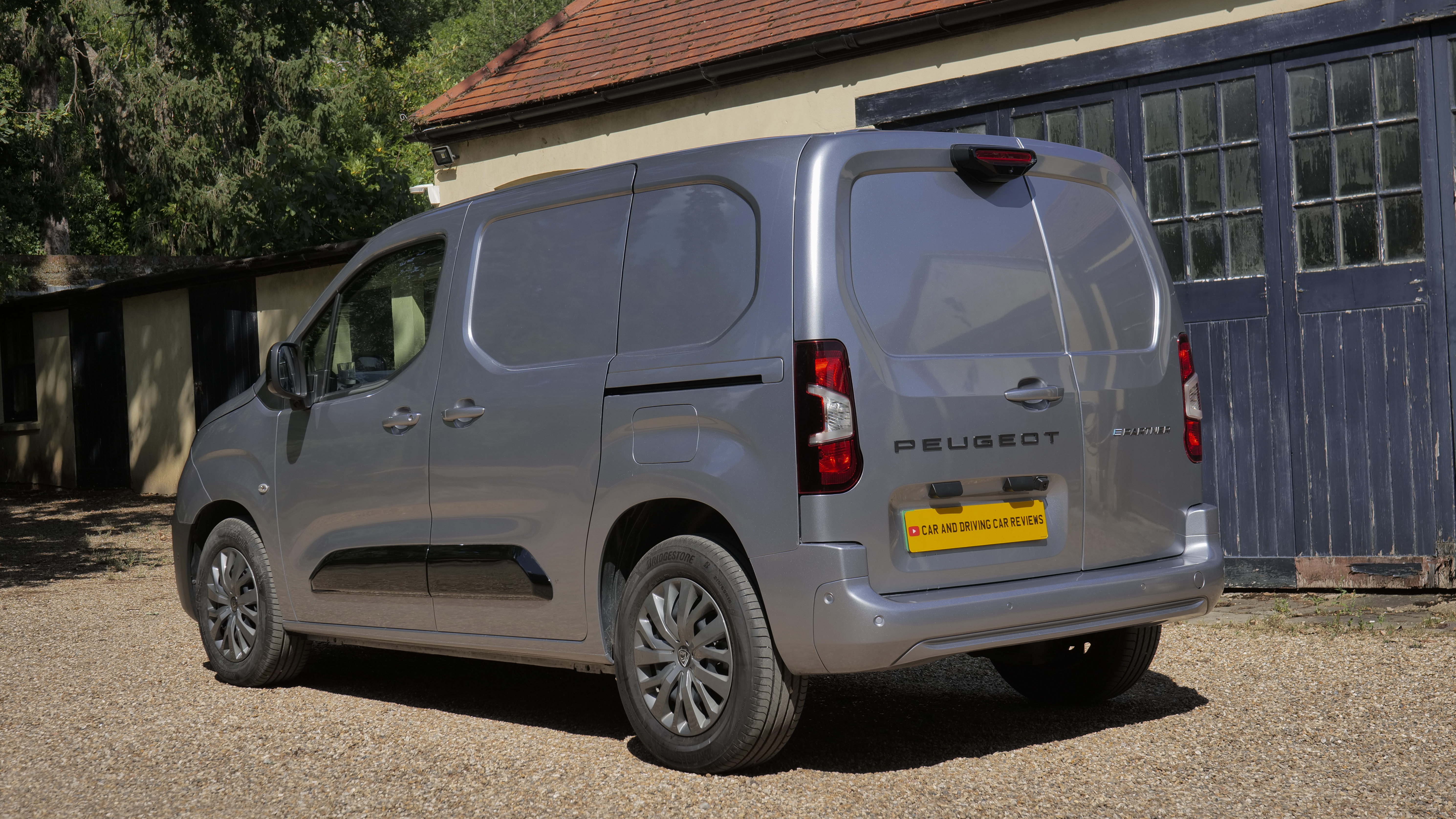 PEUGEOT PARTNER M DIESEL 1.5 BlueHDi 130 Asphalt Van EAT8